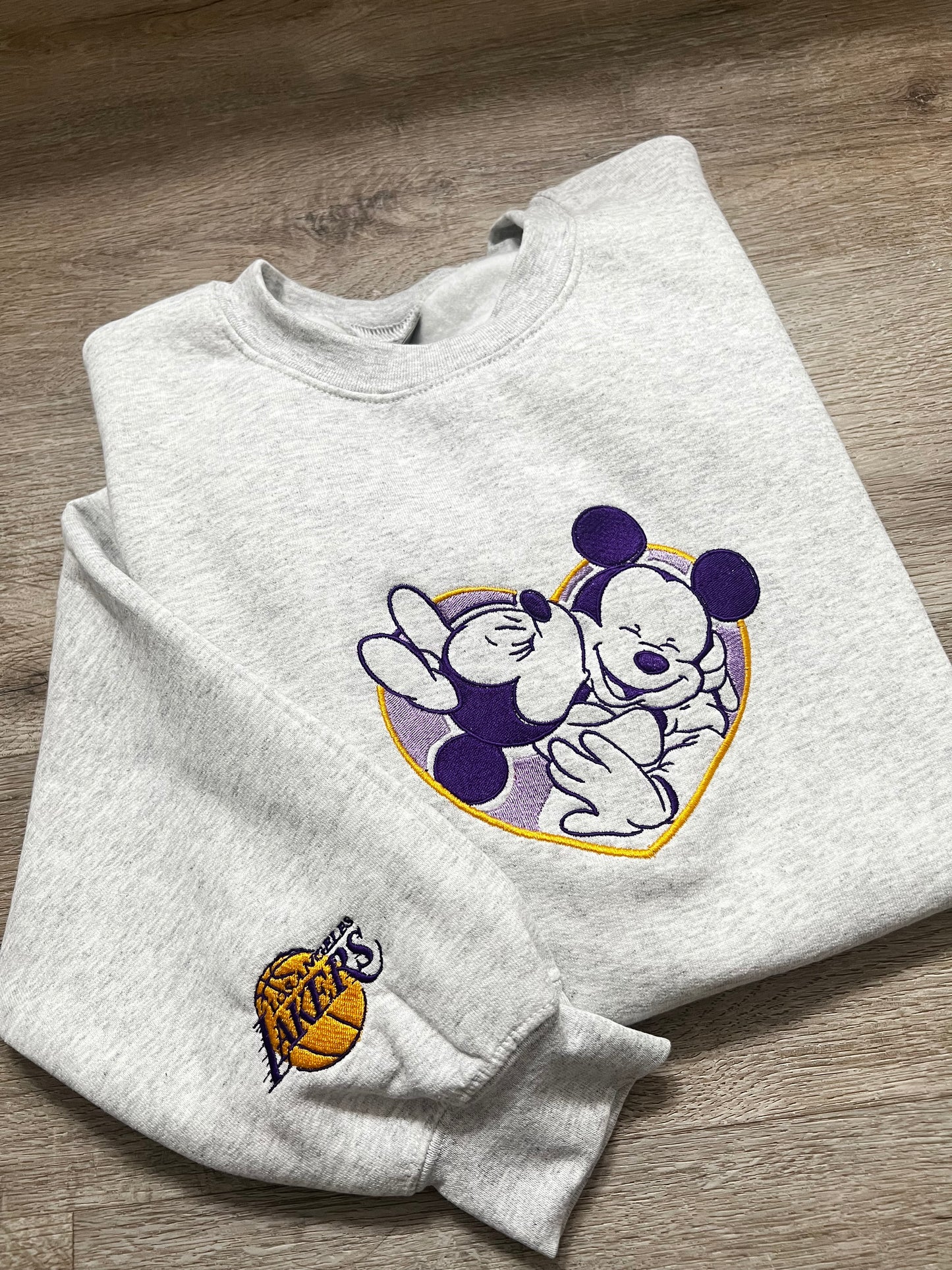 Adult Lakers X Disney sweater